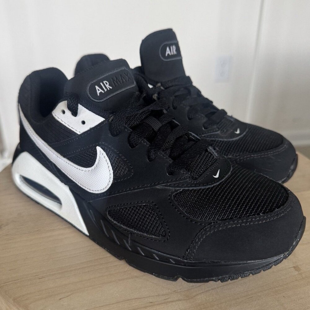 Nike Air Max Command Sneakers 629993-032 Black (Youth - 5.5 | Women’s - 7)